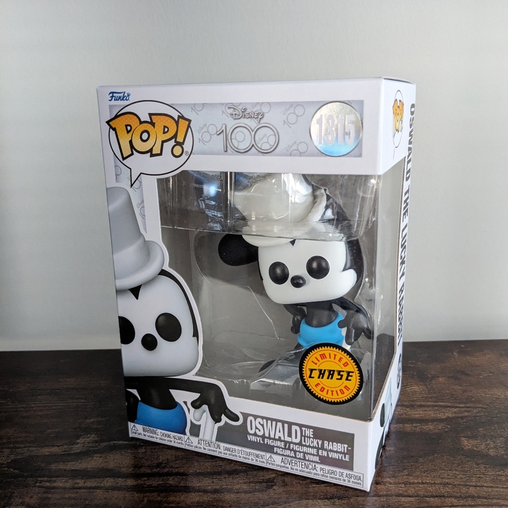 NEW Oswald The Lucky Rabbit Chase Funko Pop 1315 Disney 100 - Picture 2 of 2
